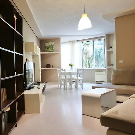 Casa Miel En El Botanico Апартаменты Тирана